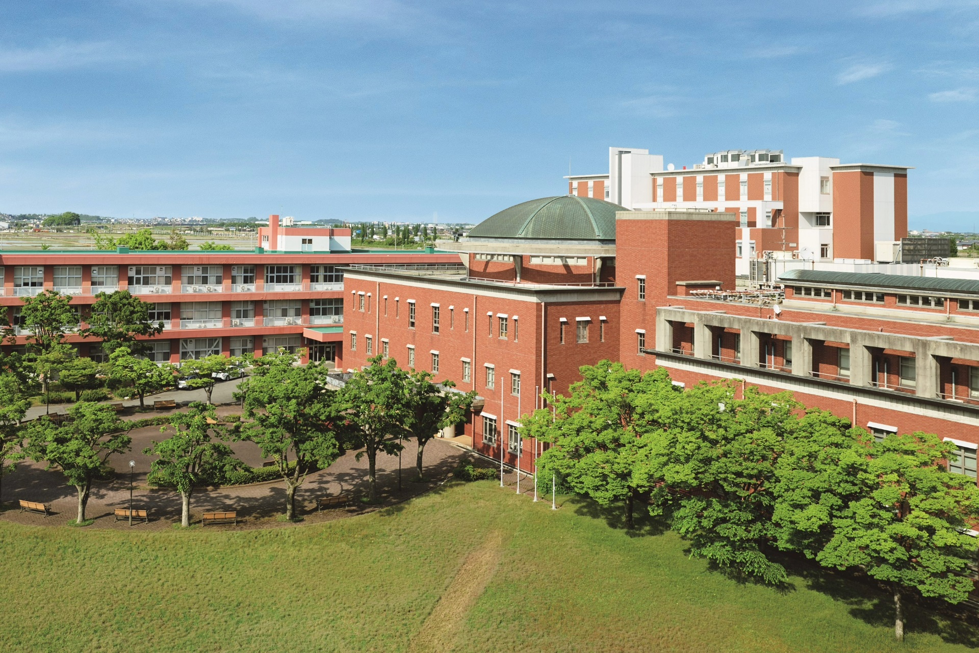 新潟県立大学