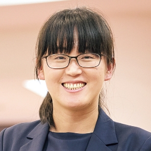 董　琪